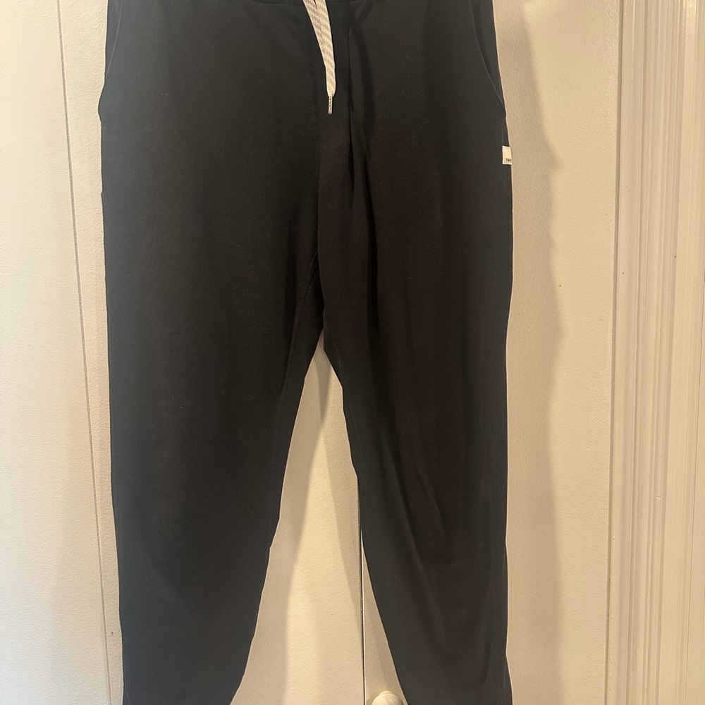 Vuori Black joggers black-small barely worn